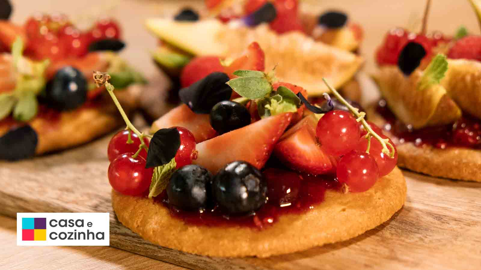 Sablé Breton com fruta da época - Casa e Cozinha